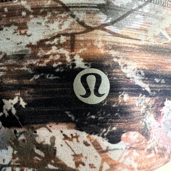 Lululemon Align Reversible Light Support Bra A/B Size 2 in Future Utopia Multi - Picture 5 of 6